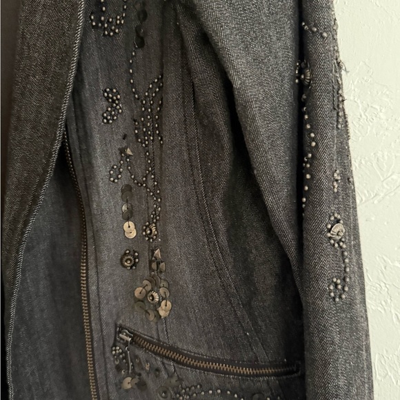 Chico's Embellished Washed Gray Denim Moto Jacket XS Chico Size 0 - Picture 6 of 9